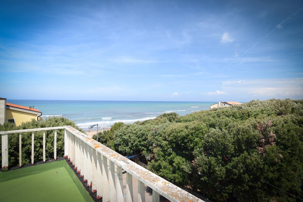 Hotel Villa Denia San Vincenzo Luaran gambar