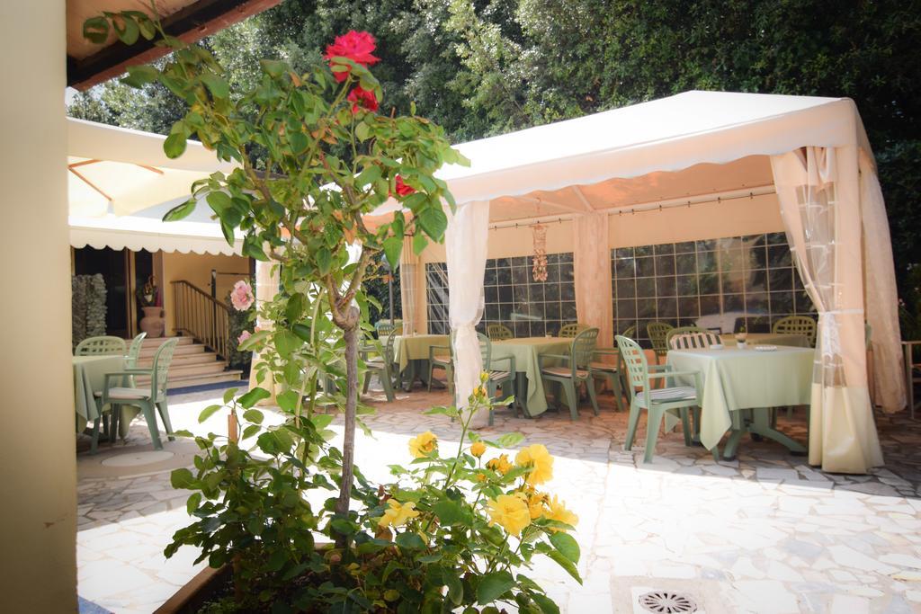 Hotel Villa Denia San Vincenzo Luaran gambar